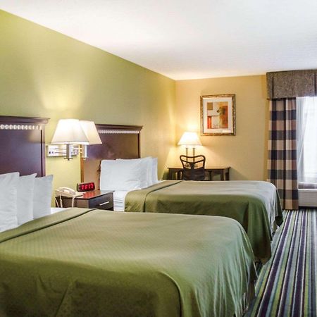 Quality Inn & Suites Medina - Akron West Buitenkant foto