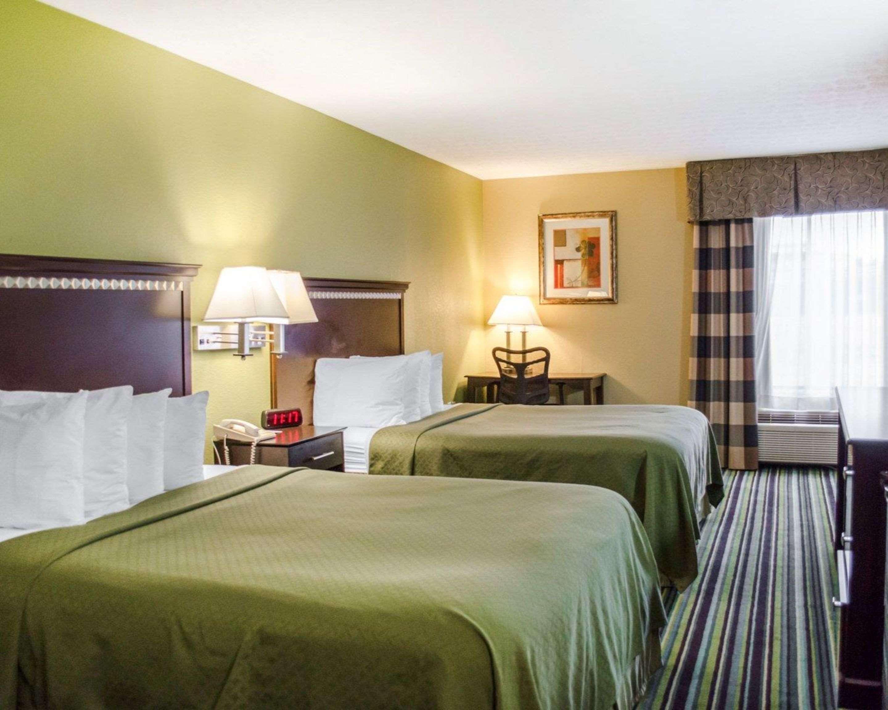 Quality Inn & Suites Medina - Akron West Buitenkant foto