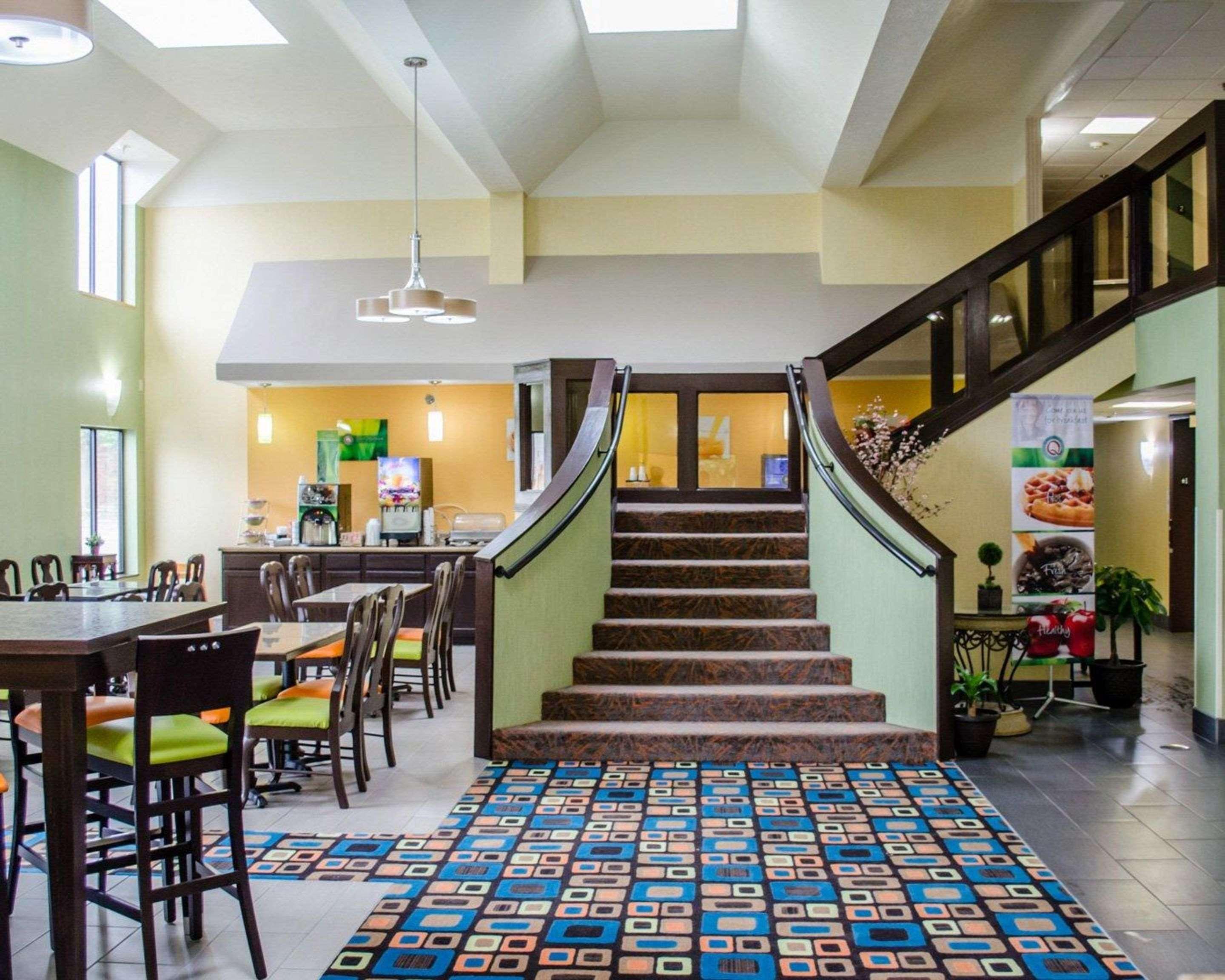 Quality Inn & Suites Medina - Akron West Buitenkant foto